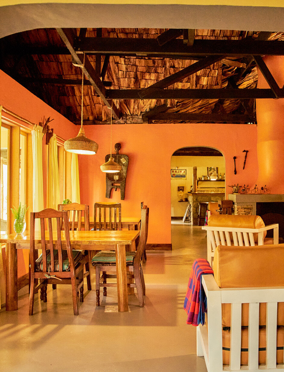14 Days Uganda Big 5 Safari with Primates & Tree-Climbing Lions — 1